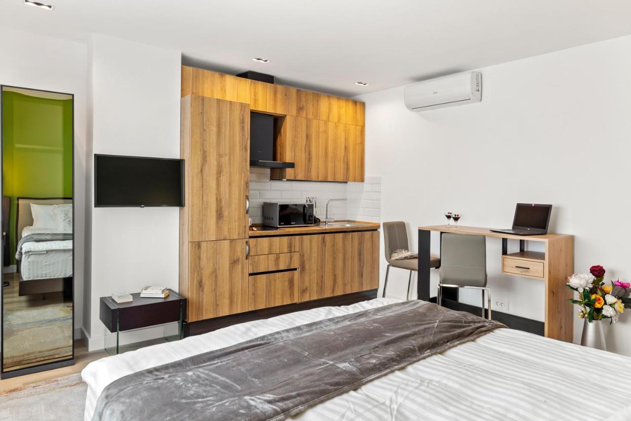 Uni88 Apartament *