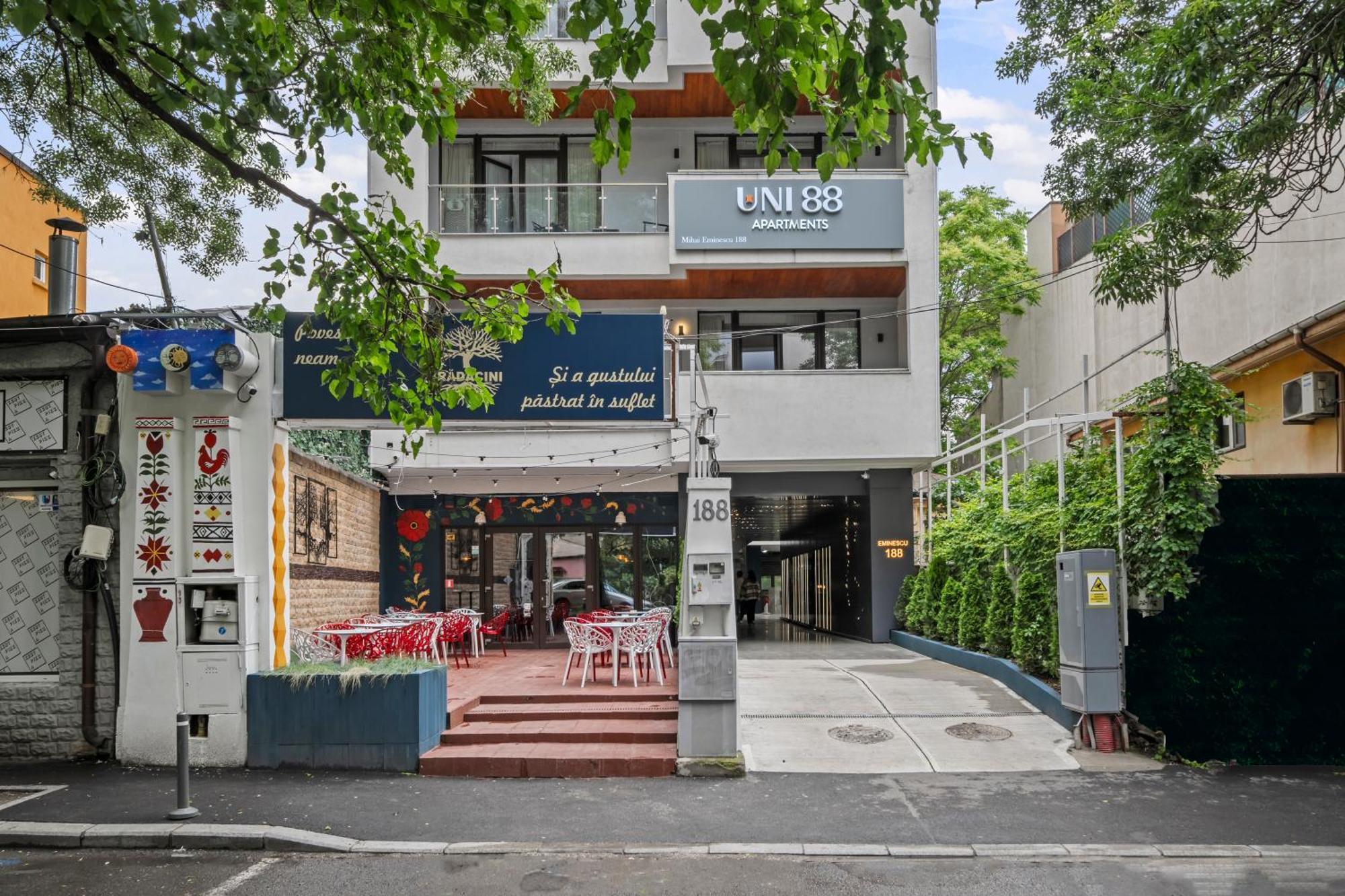 Apartament Uni88 *